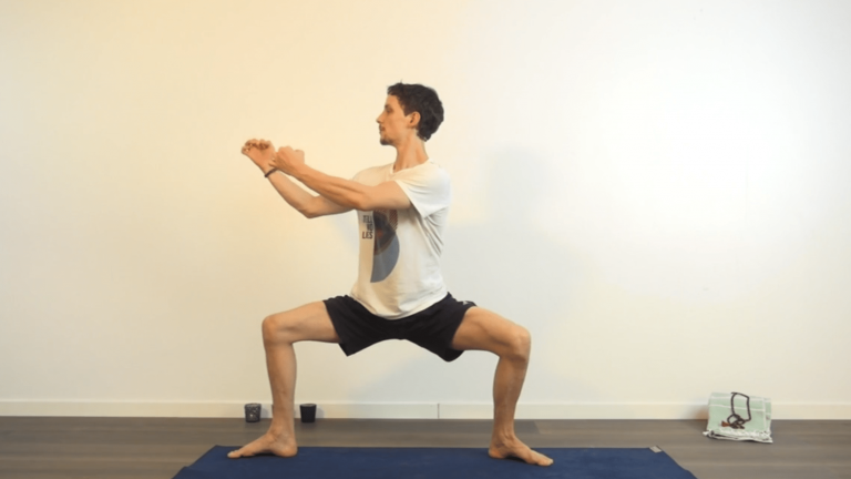 nettyoga-instruksjon-nybegynner-yoga-sensei-michael-larsen-yogamagasinet-yogic-arts-yoga-hjemme-pa-nett-online