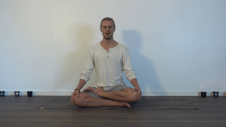 nettyoga-meditasjon-christian andvig-yogamagasinet-yoga på nett- yoga online