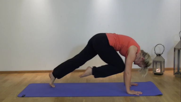 yoga-core-styrke-nettyoga-yoga-online-trening-pa-nett